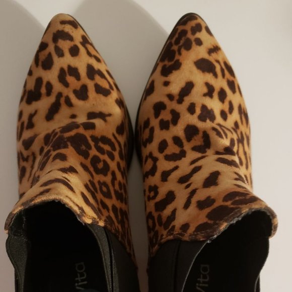 Bella Vita Womens Leopard Animal Print Booties Faux Suede Size 6 - Picture 2 of 4